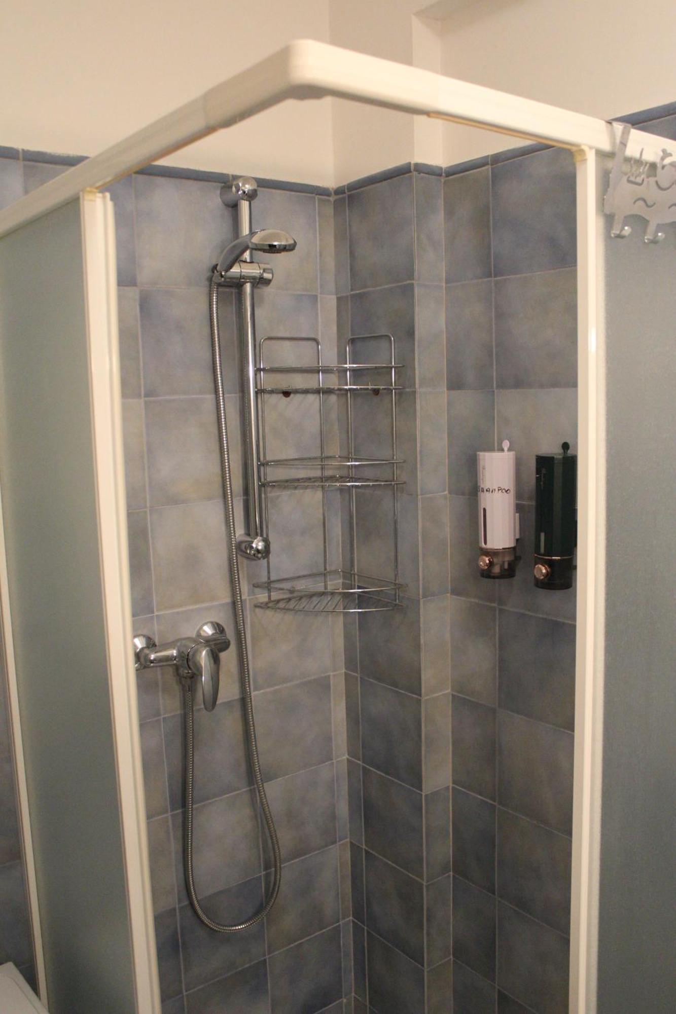 Apartamento Casa Mira - Ampio, Fully Equipped E Zona Tranquilla Trieste Exterior foto